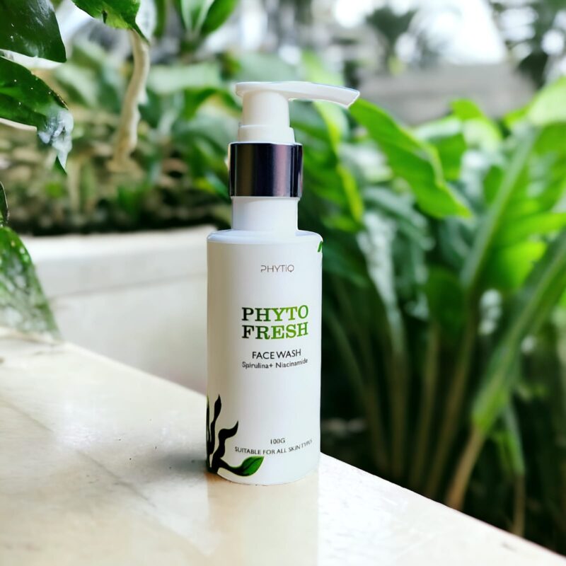 Phyto fresh face wash with spirulina and niacinamide
